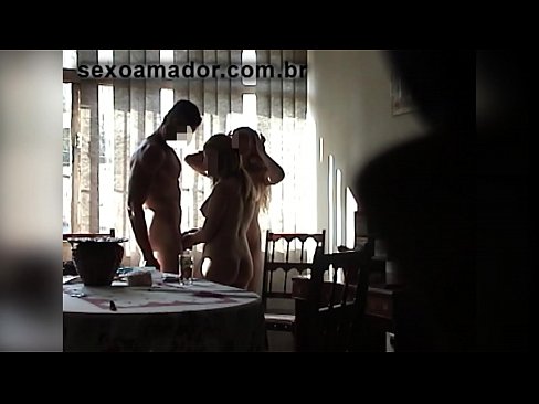 ❤️ Teman seks mengundang pria raksasa dan threesome bersamanya ☑ Porno pada kami